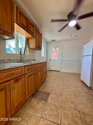 3036 W ALMERIA Road, Phoenix, AZ 85009