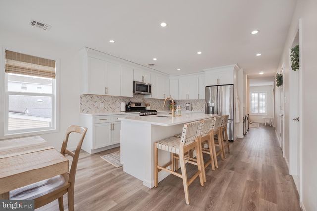 7 W THAMES RD, Tuckerton, NJ 08087