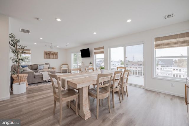 7 W THAMES RD, Tuckerton, NJ 08087