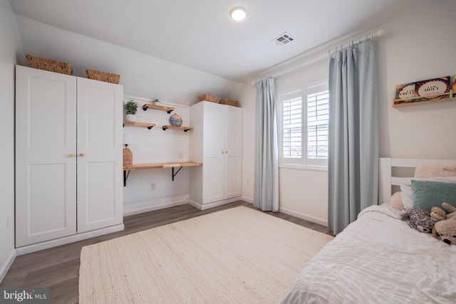 7 W THAMES RD, Tuckerton, NJ 08087