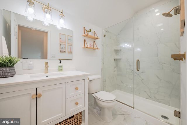 7 W THAMES RD, Tuckerton, NJ 08087