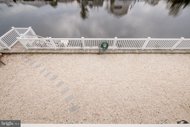 7 W THAMES RD, Tuckerton, NJ 08087