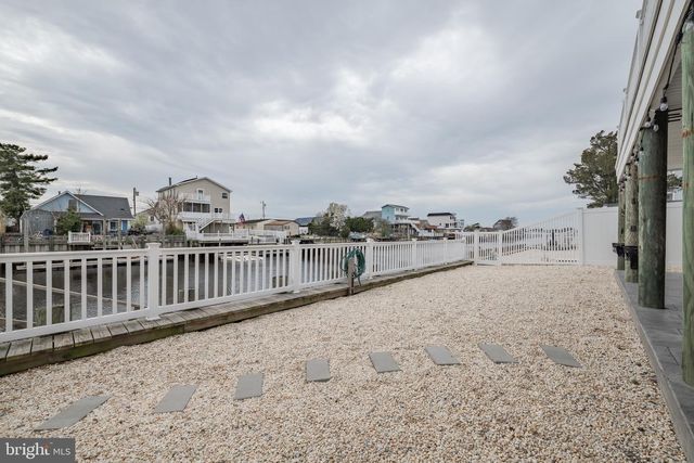 7 W THAMES RD, Tuckerton, NJ 08087