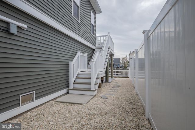 7 W THAMES RD, Tuckerton, NJ 08087