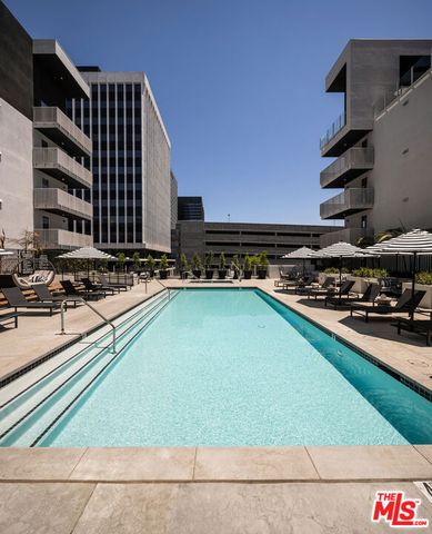 687 S Hobart Boulevard 733, Los Angeles, CA 90005