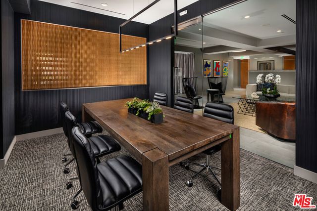 687 S Hobart Boulevard 733, Los Angeles, CA 90005