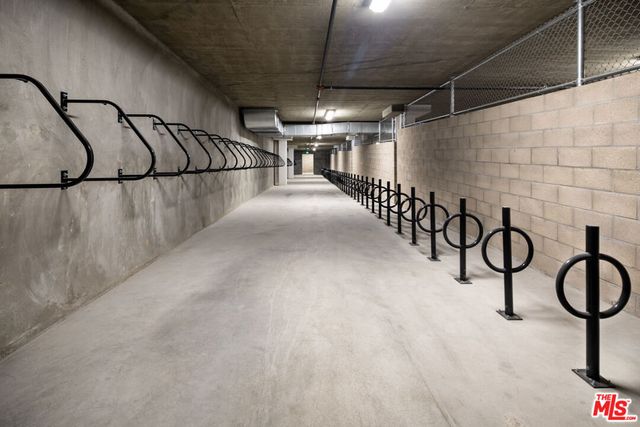 687 S Hobart Boulevard 733, Los Angeles, CA 90005