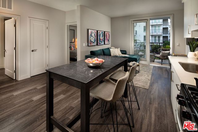 687 S Hobart Boulevard 733, Los Angeles, CA 90005