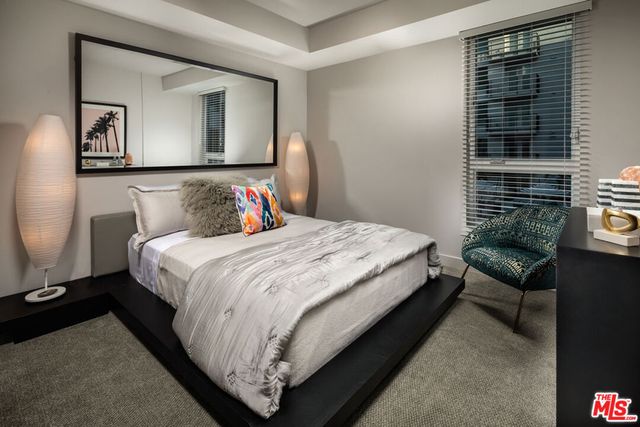 687 S Hobart Boulevard 733, Los Angeles, CA 90005