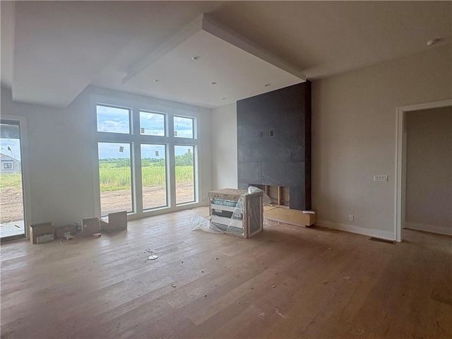 520 Bentwater Drive, Raymore, MO 64083