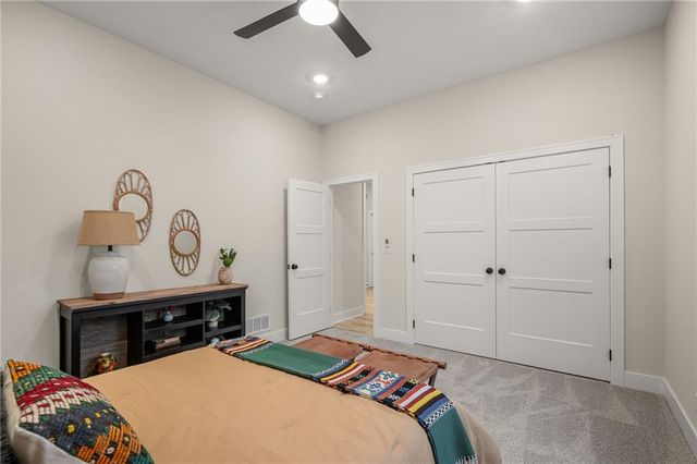 520 Bentwater Drive, Raymore, MO 64083
