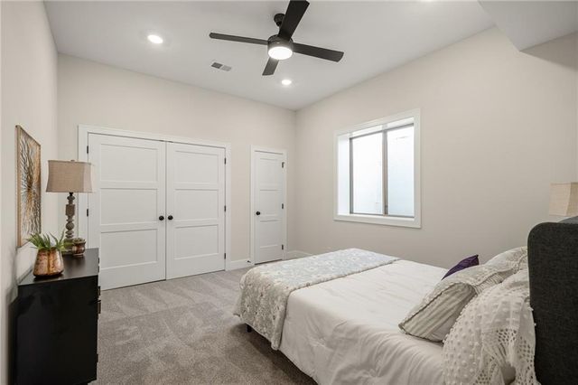 520 Bentwater Drive, Raymore, MO 64083