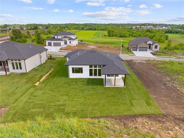 520 Bentwater Drive, Raymore, MO 64083