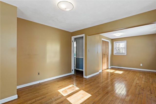 58 Swan Street, East Providence, RI 02914