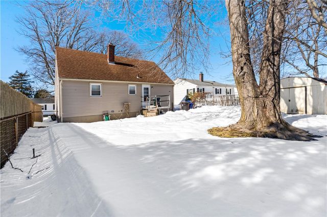 58 Swan Street, East Providence, RI 02914