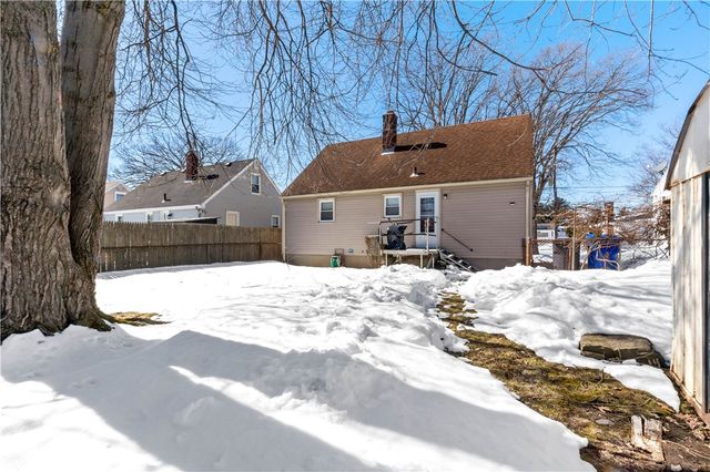 58 Swan Street, East Providence, RI 02914