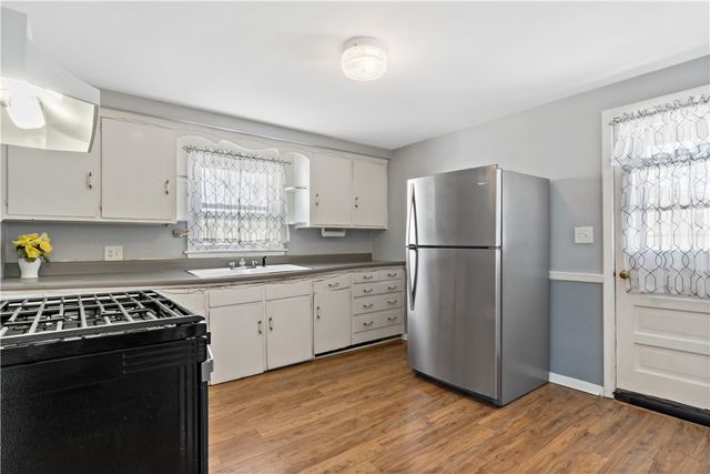 58 Swan Street, East Providence, RI 02914