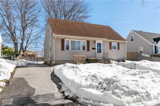 58 Swan Street, East Providence, RI 02914