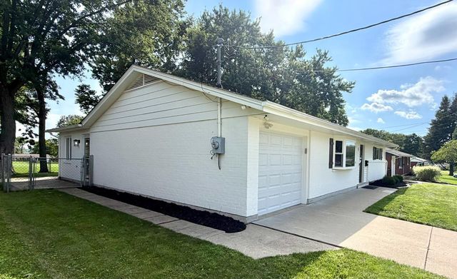 27 Lawndale Avenue, Lebanon, OH 45036
