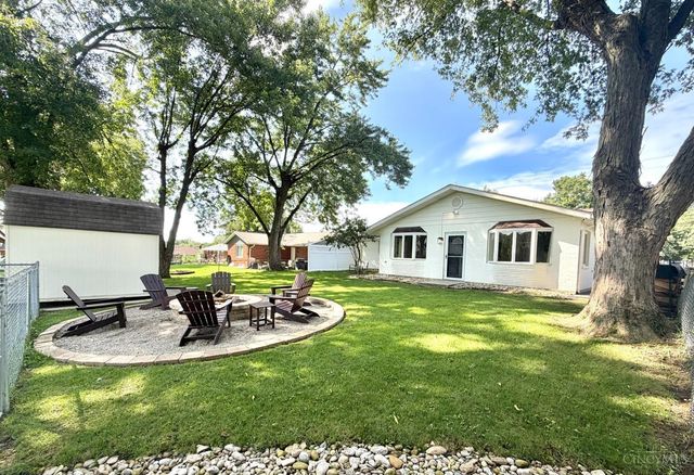27 Lawndale Avenue, Lebanon, OH 45036