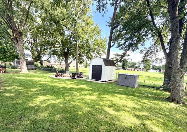 27 Lawndale Avenue, Lebanon, OH 45036