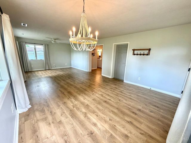 27 Lawndale Avenue, Lebanon, OH 45036