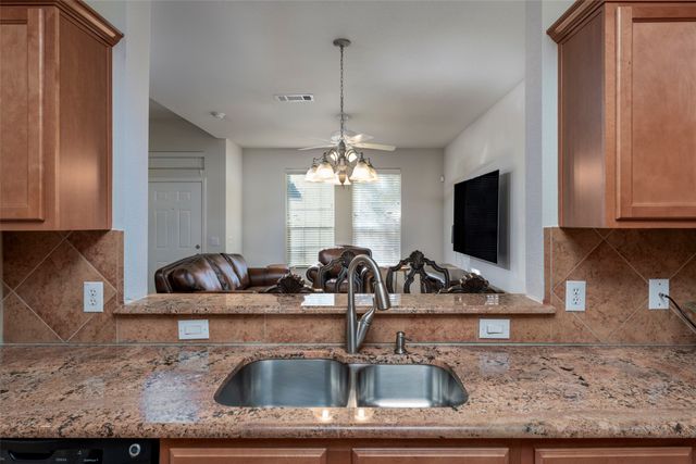 2709 Olympic Park Drive, Grand Prairie, TX 75050