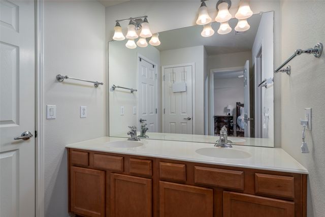 2709 Olympic Park Drive, Grand Prairie, TX 75050