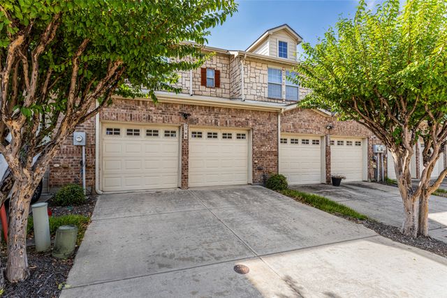 2709 Olympic Park Drive, Grand Prairie, TX 75050