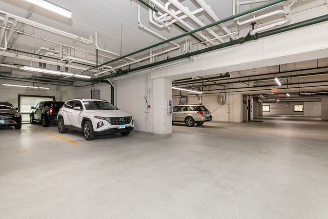 750 Pearson Street 904, Des Plaines, IL 60016
