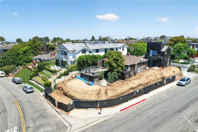 2700 Cliff, Newport Beach, CA 92663
