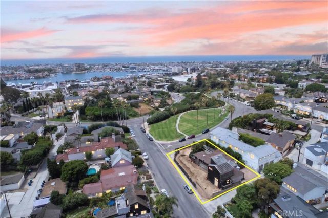 2700 Cliff, Newport Beach, CA 92663