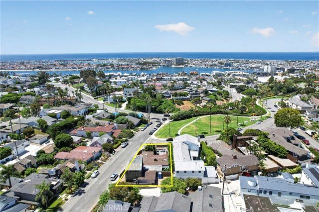 2700 Cliff, Newport Beach, CA 92663