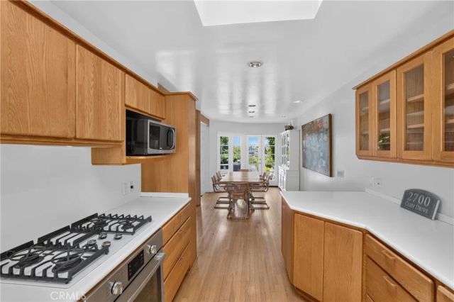 2700 Cliff, Newport Beach, CA 92663