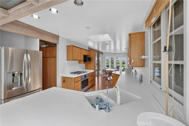2700 Cliff, Newport Beach, CA 92663