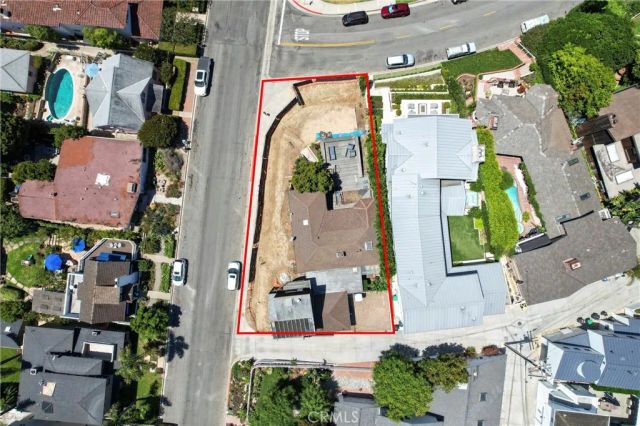 2700 Cliff, Newport Beach, CA 92663