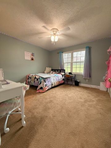 302 Willow Ridge Drive, Richmond, KY 40475