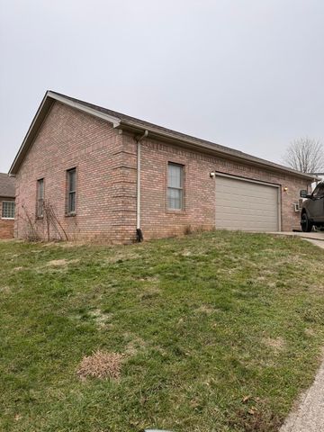 302 Willow Ridge Drive, Richmond, KY 40475