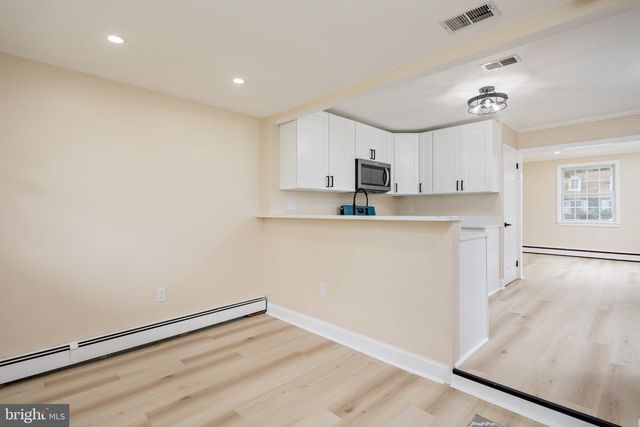 8202 LONGPOINT RD, Baltimore, MD 21222