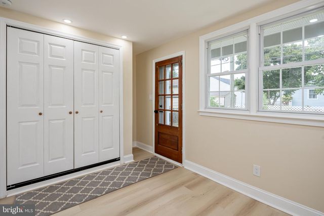8202 LONGPOINT RD, Baltimore, MD 21222