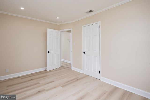 8202 LONGPOINT RD, Baltimore, MD 21222