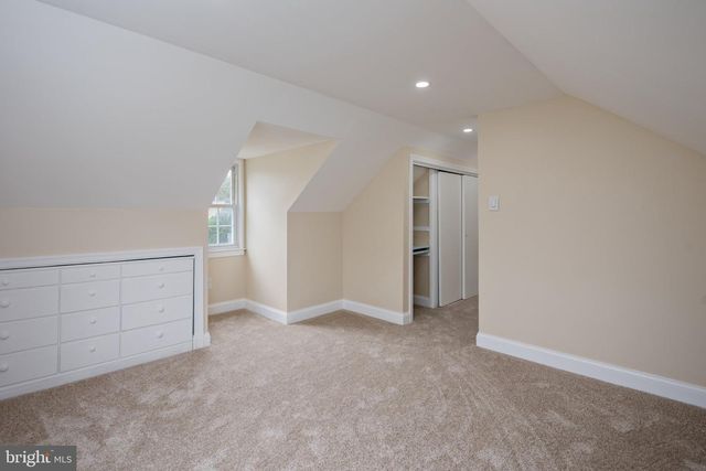 8202 LONGPOINT RD, Baltimore, MD 21222