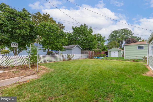 8202 LONGPOINT RD, Baltimore, MD 21222