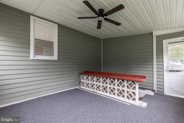 8202 LONGPOINT RD, Baltimore, MD 21222