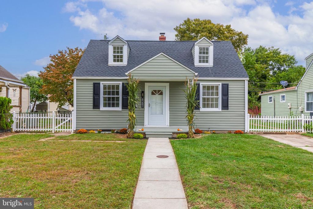 8202 LONGPOINT RD, Baltimore, MD 21222