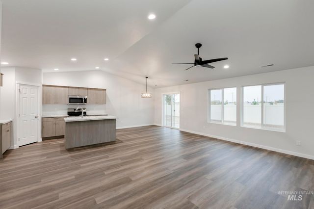 7338 S Menzingers Ave, Meridian, ID 83642