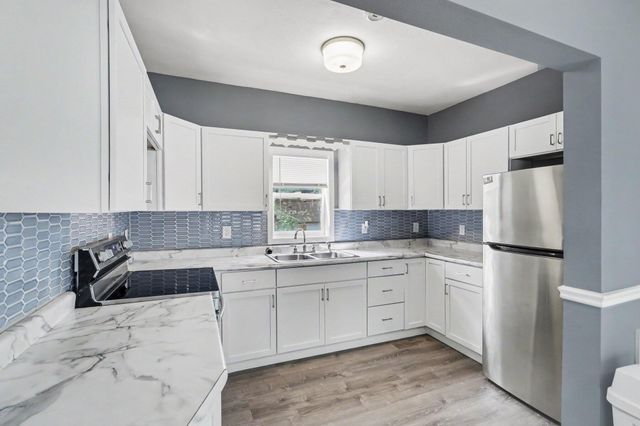 2125 Briar Place, Kalamazoo, MI 49048