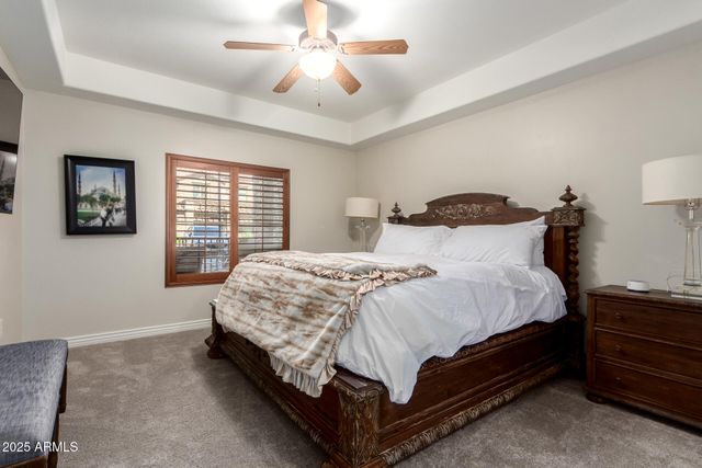 5450 E DEER VALLEY Drive 1217, Phoenix, AZ 85054