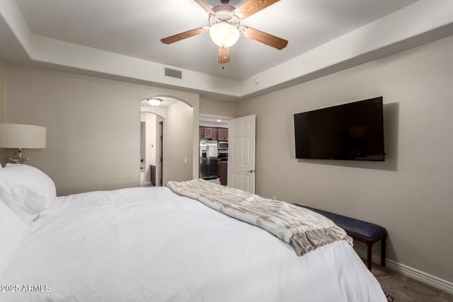 5450 E DEER VALLEY Drive 1217, Phoenix, AZ 85054