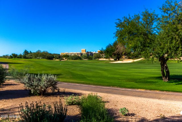 5450 E DEER VALLEY Drive 1217, Phoenix, AZ 85054